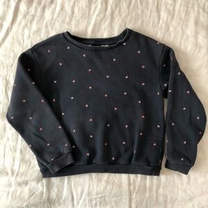 H&M heart 🩷❤️ sweatshirt, size 6/7